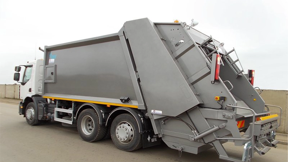 Salubris Iași achiziționează 2 autocontainere în valoare totală de 1.3 milioane de lei. Ce culoare trebuie să aibă