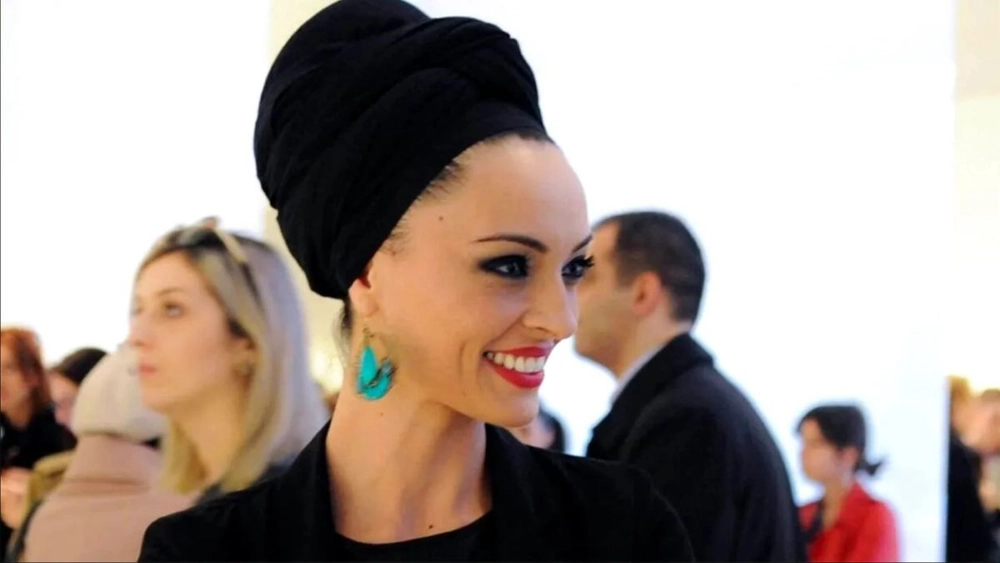 Cosmina Păsărin apare tot timpul cu un batic pe cap. De ce boală incurabilă suferă
