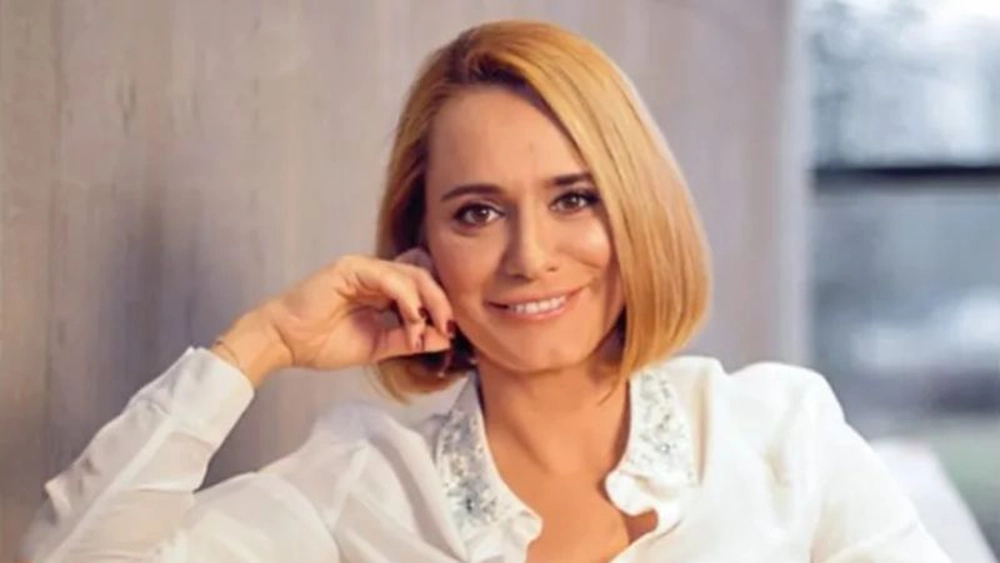 Motivul pentru care Andreea Esca nu și-a pensat niciodată sprâncenele: „Mereu îmi spunea bunica…”