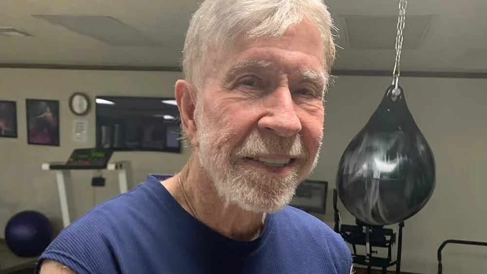 Chuck Norris internat de urgență în Hawaii! Care este starea de sănătate a actorului