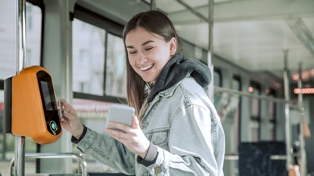 Transport gratuit în Brașov în fiecare vineri. Programul „Vinerea verde” schimbă mobilitatea urbană