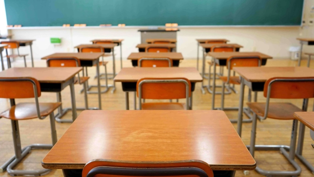 Peste 70 de profesori care au depășit vârsta de pensionare au solicitat să rămână la catedră în școlile din Iași