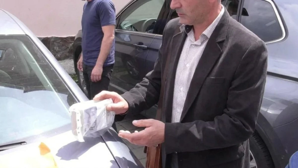 Primarul unei comune, prins în flagrant de procurorii europeni. Edilul UDMR riscă suspendarea din partid