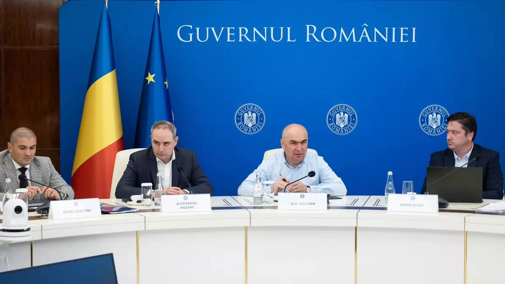 Scăderea deficitului bugetar arată că măsurile lui Bolojan funcționează, dar suntem doar la jumătatea drumului, arată economiștii
