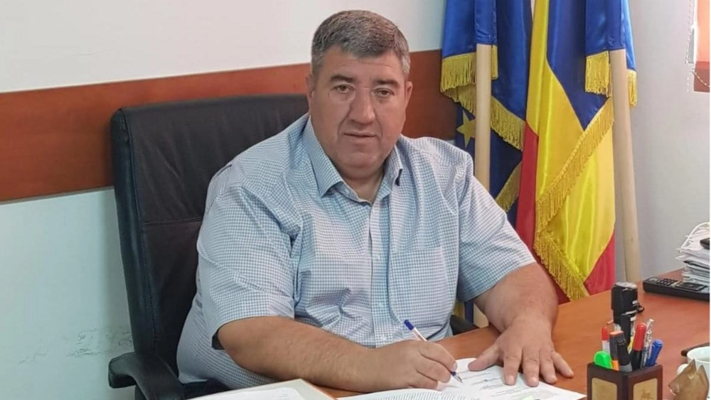 Fost primar condamnat la 9 ani închisoare pentru că a violat o fată de 13 ani. Decizia Tribunalului Bucureşti