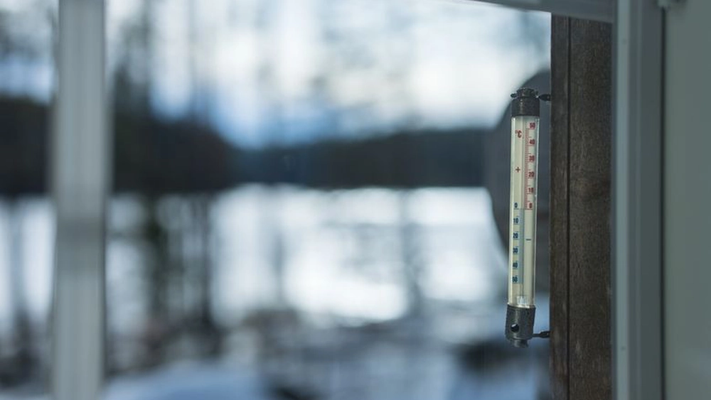 Val de aer rece peste România. Temperaturile scad cu până la 15 grade și poate apărea ninsoare