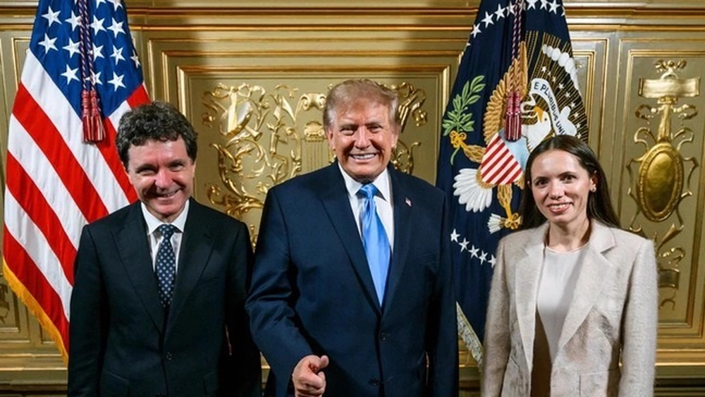 Misterul fotografiei cu Donald Trump. De ce a publicat Nicușor Dan imaginea cu liderul american abia după 10 zile de la recepția ONU