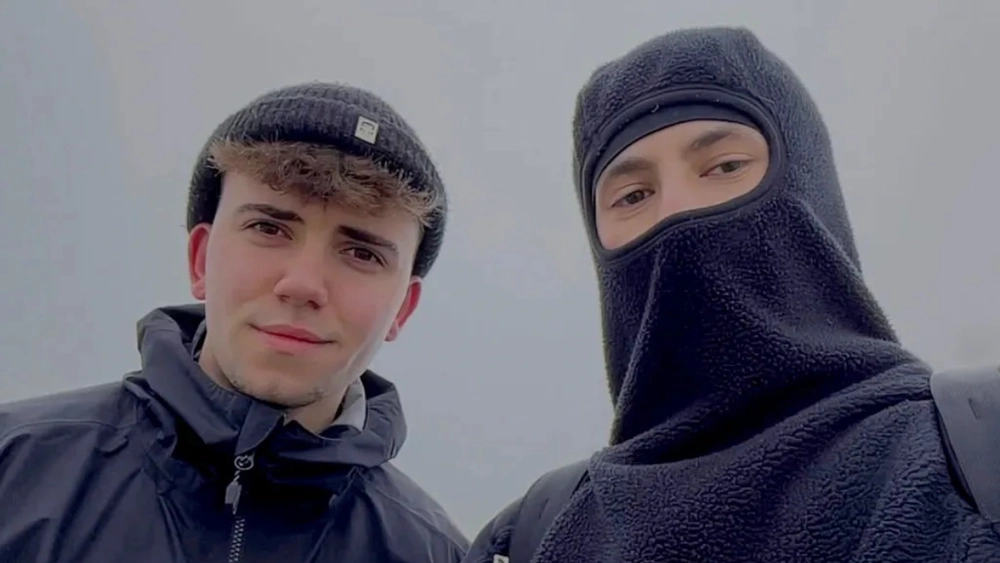 Doi prieteni, de 19 și 20 de ani, au murit împreună pe munte, după o greșeală a echipelor de salvare! Au venit după 3 ore de la apelul disperat al tinerilor!