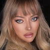 Delia a încins internetul filmându-se în ipostaze sexy! „Ți-ai pus silicoane!“