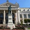Modernizare și reconfigurare urbană în jurul Teatrului Național din Iași: Esplanadă verde, alei pietonale și iluminat arhitectural