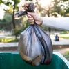 Lege nouă pentru gunoi! Amendă dacă arunci gunoiul când nu trebuie