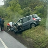 Accident rutier pe Drumul European, în dreptul localității Strunga. Un autoturism a ieșit în decor