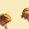 Glovo: Cererea pentru burgeri a crescut cu peste 60% în 2024. În România, se comandă 25 de burgeri pe minut