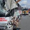Starea victimelor accidentului de la Lețcani. Medicii nu au putut să-i replanteze mâna femeii care a suferit o amputație