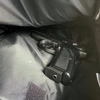 Bărbat cu armă neletală ascunsă în autoturism, prins la frontieră și sancționat penal