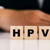 Extinderea gratuităţii vaccinării anti-HPV pentru tinerii cu vârsta între 19 și 26 de ani a primit aviz favorabil în Comisia de Sănătate din Camera Deputaţilor