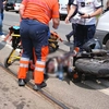 Accident rutier în Tătărași. Un motociclist a fost lovit de un autoturism