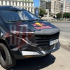 Apariție rară pe străzile din Iași. O camionetă blindată a stârnit rumoare în centrul orașului