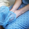 Pacienții bolnavi de cancer, loviți din plin! Ce pregătește statul pentru concediile medicale