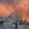 Haos pe o insulă din Grecia! Focul face ravagii, sute de oameni evacuați