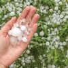 Bărbat din Oțeleni, rănit de grindină în timpul unor lucrări agricole