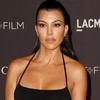 Kourtney Kardashian, mai provocatoare ca niciodată! Rochia mini care i-a pus în valoare formele