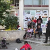 Peste 20 de cerșetori din județul Neamț au luat cu asalt zona Gării! Localnicii sunt terorizați în fiecare săptămână