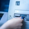 Apar primele bancomate Revolut! Ce servicii oferă noile ATM-uri! 