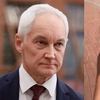 Scandal uriaș în Guvern! „Gigolo-ul din politică”, prins cu amanta în avionul Armatei! Unde a dus-o?