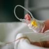 Bebeluș de nici 2 ani, cu arsuri grave pe aproape jumătate din corp, transportat de urgență la Iași. Care este starea acestuia