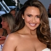 Charlotte Dawson nu se simte complexată de corpul ei. Vedeta sfidează criticile și poartă un bikini cu încredere