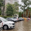 Străzile din Podu de Piatră, sub ape după ploaia torențială. Cod galben în vigoare la Iași