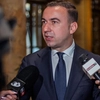 Ministrul Energiei a anunțat că renunță la 20% din salariu, într-un gest de solidaritate cu cetățenii afectați. Va aplica un model de evaluare inspirat din zona privată