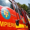 Un copac a căzut pe o baracă a unui paznic, în municipiul Iași! Pompierii intervin de urgență