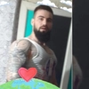 Au mai picat gradele de pe umerii unui „șmecher” din Iași. Interlopul de Belcești, cu inimioară tatuată pe piept, a ajuns în arestul poliției