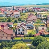 Românii care stau la casă nu mai au voie să schimbe nimic în propria curte! Statul verifică, primăria aprobă tot!