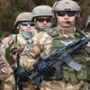 Tinerii români, din nou în uniformă? Parlamentul a votat stagiul militar voluntar