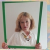 Expoziția „IZOTON” aduce la Iași un experiment cromatic inedit, semnat de artista Carmen Cărăușu
