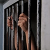 Bărbat din București, arestat din greșeală! A făcut închisoare nevinovat, după ce polițiștii l-au confundat cu autorul unui jaf