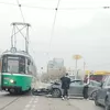 Accident la Gara Internațională. O mașină a fost izbită de un tramvai