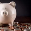 Românii pot primi bani gratuit de la această bancă fără a avea economii în conturi!