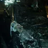 Atac de tip mafiot la Iași! Doi bărbați au pus la cale un plan diabolic, furișându-se în curtea dușmanului lor. Au aruncat cu benzină, iar un Audi a ars ca o torță 