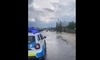 Atenție în trafic! Drumuri acoperite de apă în Iași