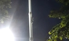 Intervenție a pompierilor pentru salvarea unei persoane urcate pe stâlpul drapelului din parcul Podu Roș