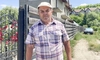 Un ieșean din Bucium a ajuns în pragul disperării după ce un gard de beton, construit fără autorizație pe proprietatea sa, rămâne neclintit. Cu o hotărâre judecătorească definitivă, bărbatul nu poate face nimic de 3 ani