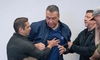 Scandal de proporții! Senator american trântit și încătușat în timp ce încerca să pună o întrebare