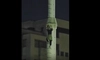 Un tânăr din Iași s-a urcat pe catargul cu drapelul României din Podu Roș. Videoclipul a ajuns viral pe Instagram