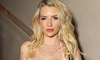 Lottie Moss în bikini, apariție provocatoare în vacanță! Vedeta atrage toate privirile pe plajă