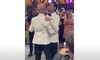 Șoc și aplauze la Cluj! Prima nuntă gay publică din România, cu dansatori și tort curcubeu