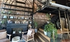 Acesta este singurul loc din oraș unde îți poți savura cafeaua ca la Paris. Aici, clienții sunt aceiași de ani de zile